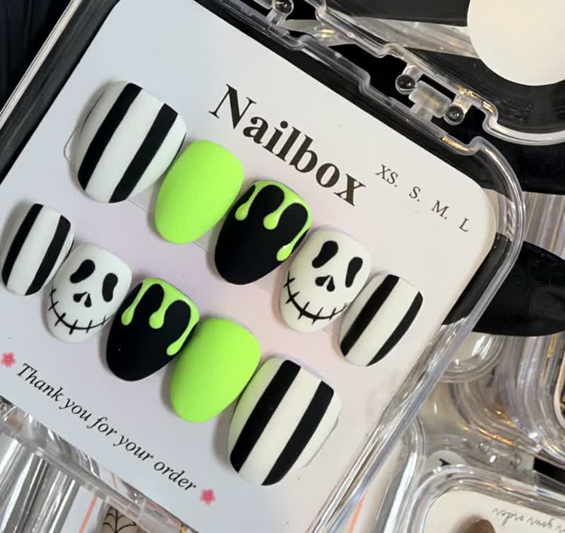 Davi Nails nail design