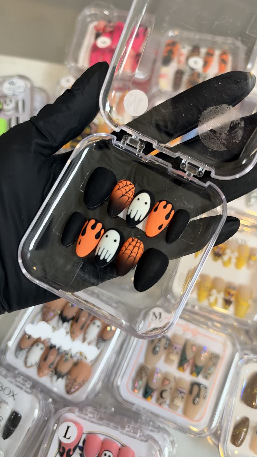 Nail Box handmade gel press-on nails from Davi Nails